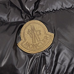 Moncler classic style down jacket